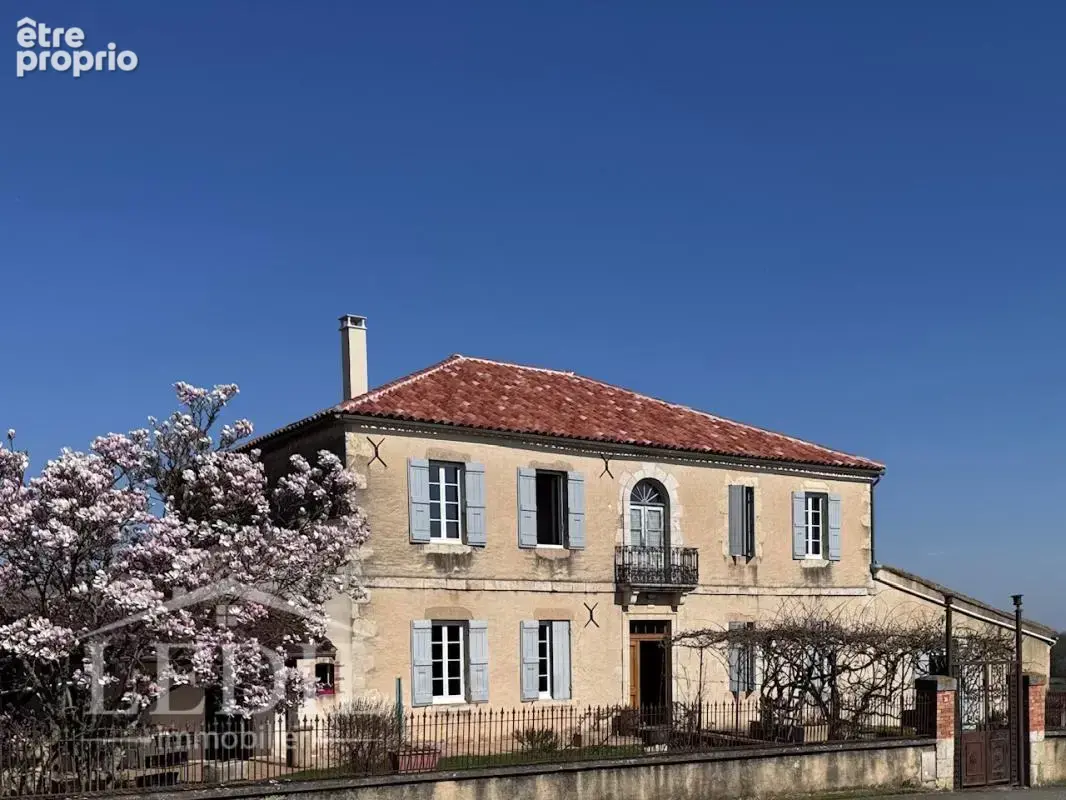 Maison de maître, pierre et dépendances - photo 8