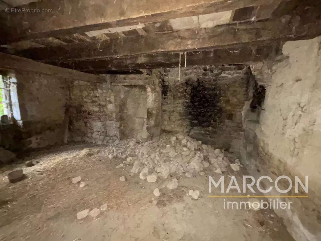 Maison à CHENERAILLES