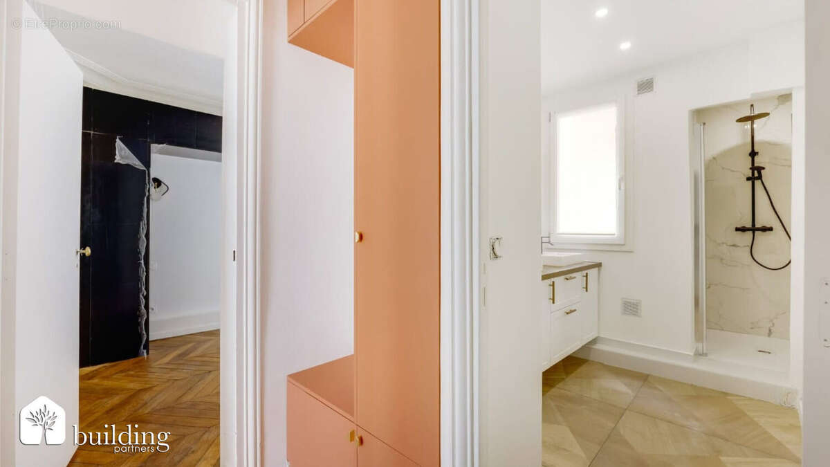 Appartement à PARIS-17E