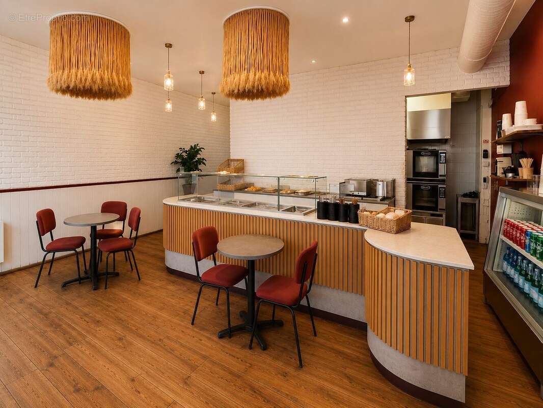 salle de restaurant avec comptoir - Autre à PARIS-9E