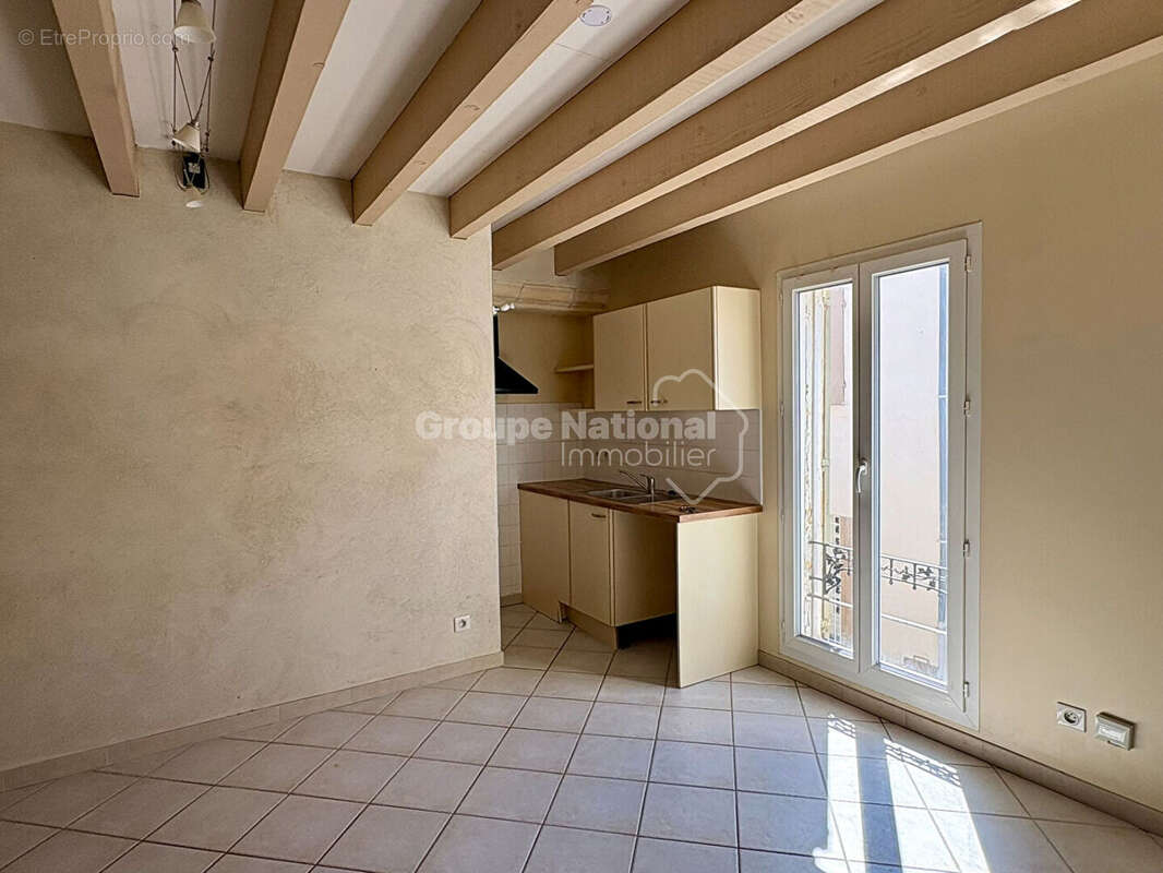 Appartement à FOURQUES