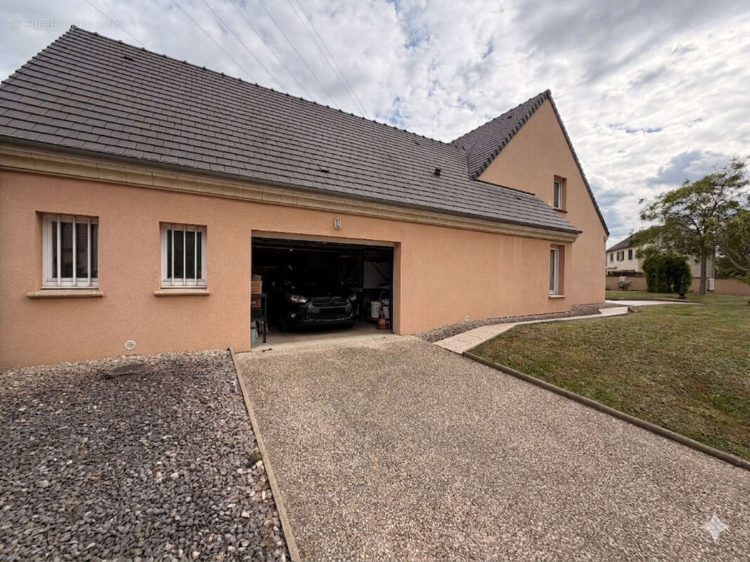 Maison à CHARTRES