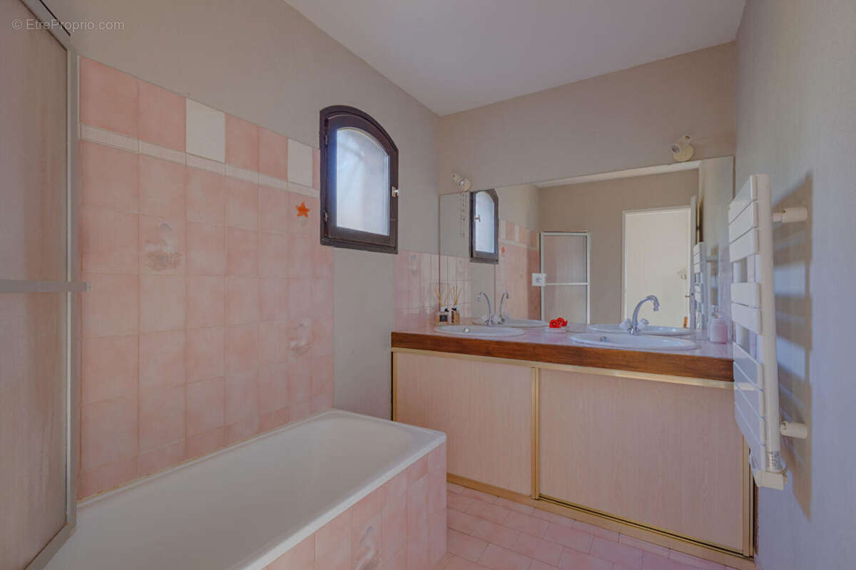 Maison à LA BOISSE