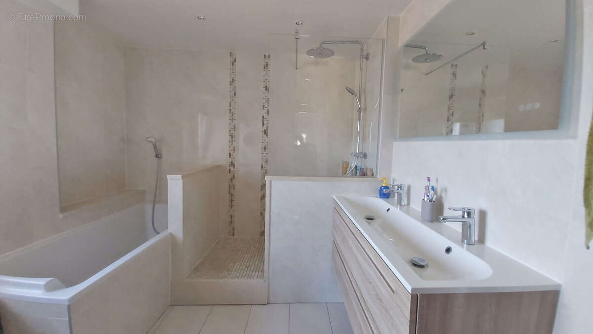 Appartement à MONTIGNY-LE-BRETONNEUX