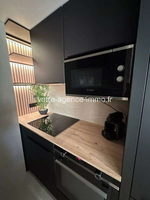 Appartement à SAINT-LAURENT-DU-VAR