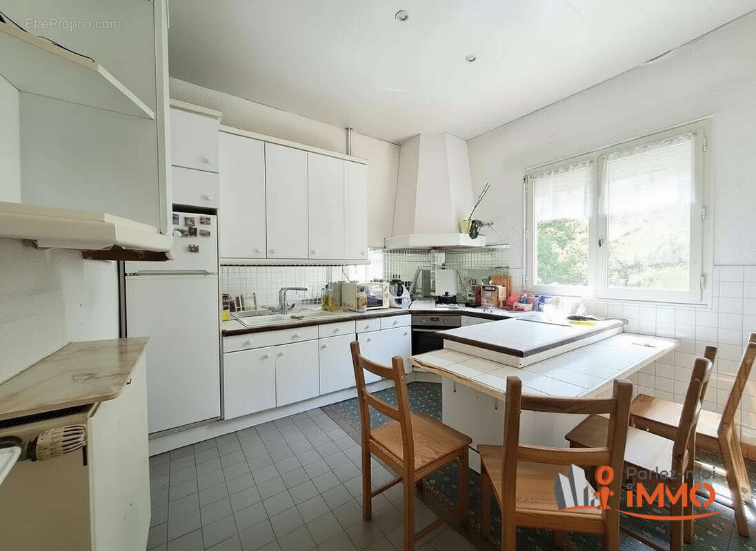 Maison 271 m² à Saint-Etienne  - photo 6