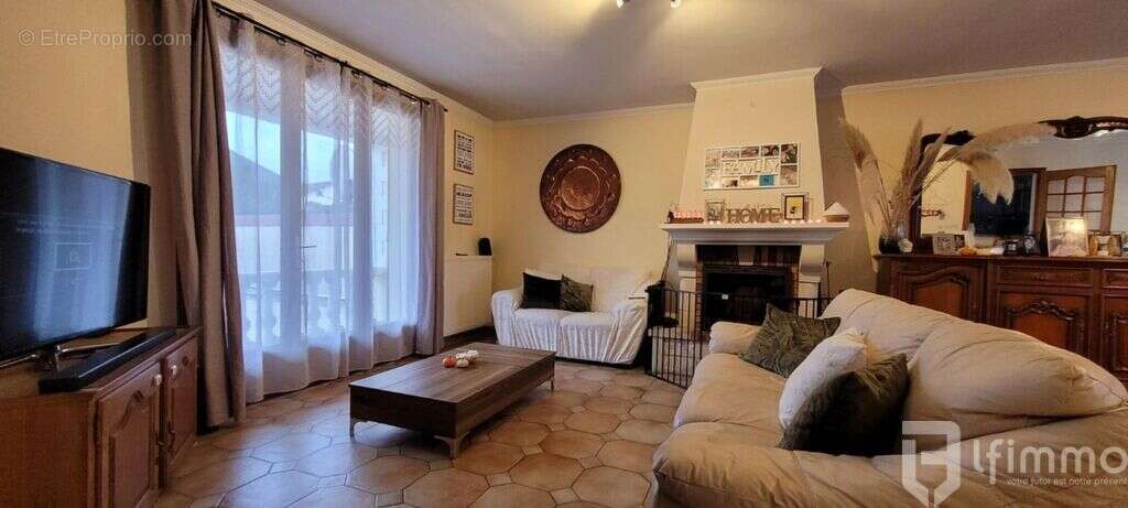 Maison à TREMBLAY-EN-FRANCE