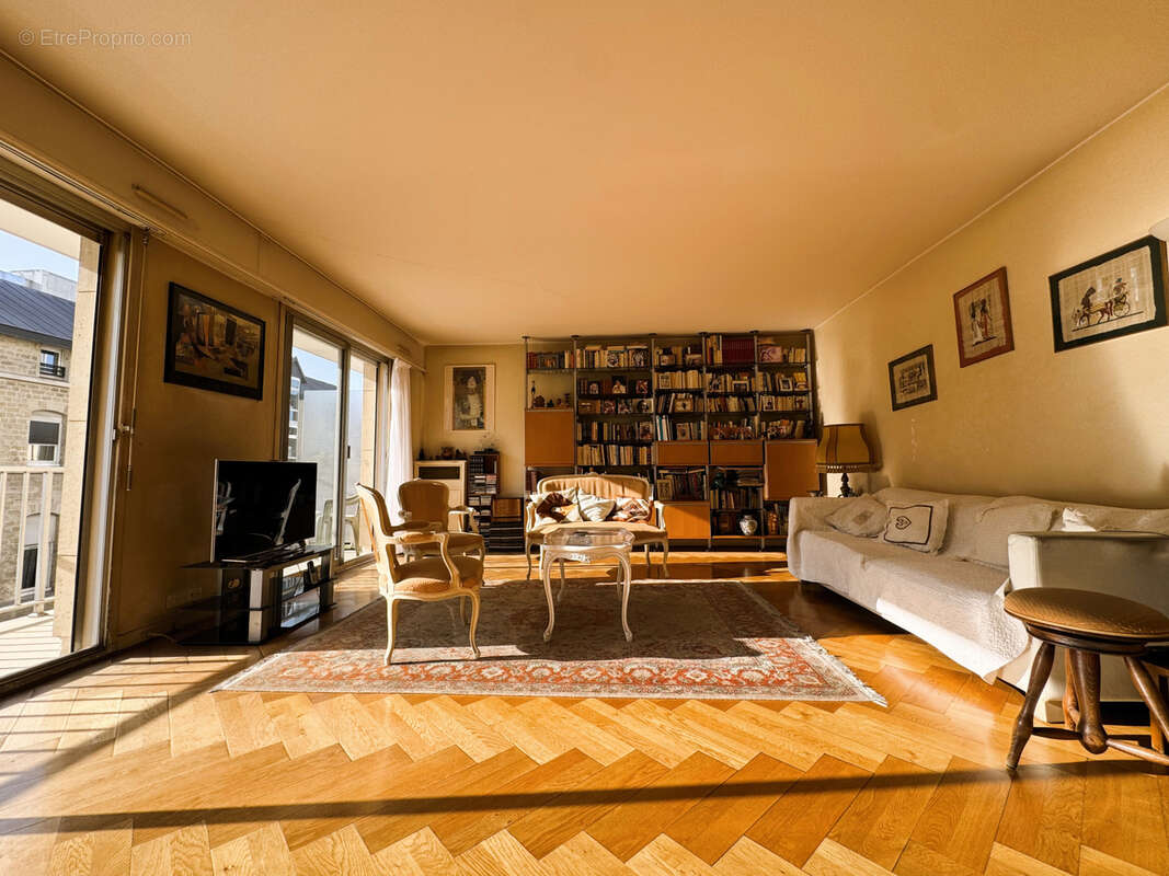 Appartement à PARIS-12E