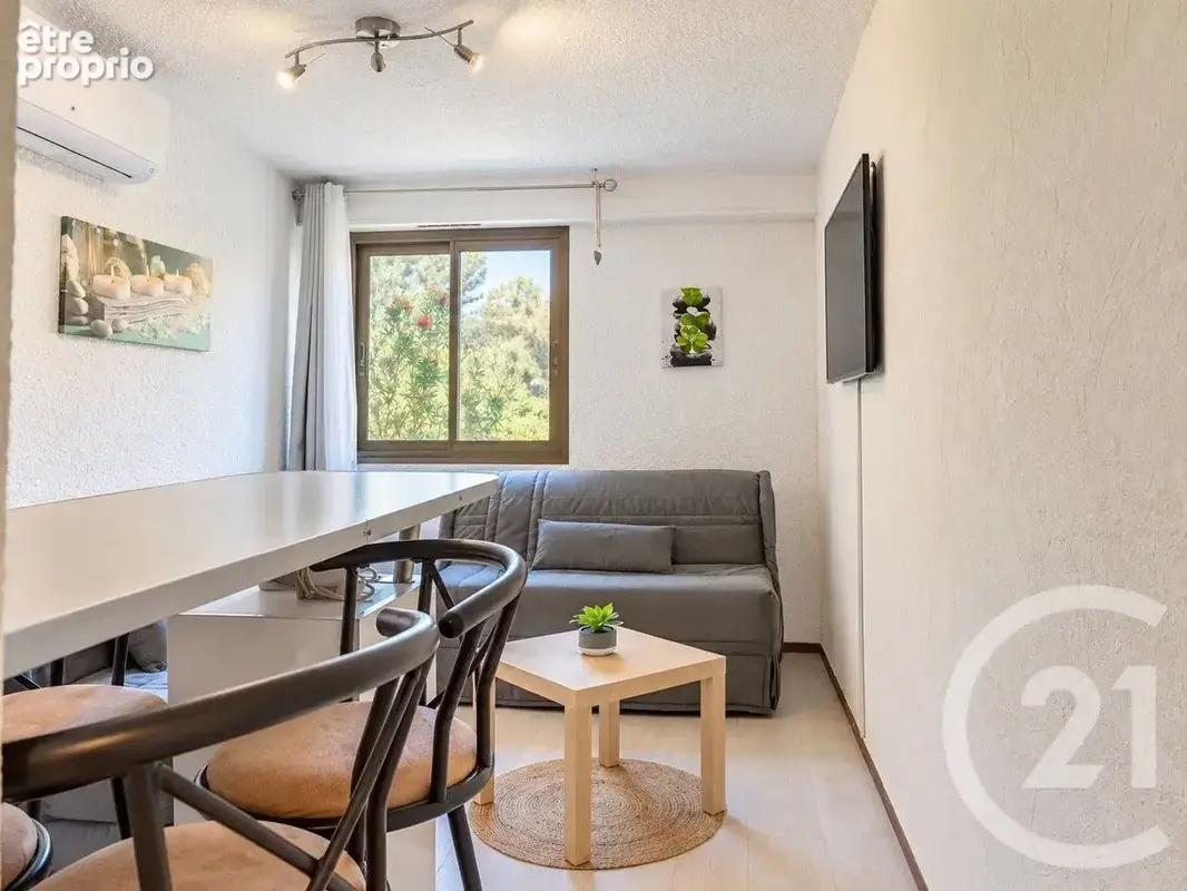 Appartement 1 pièce 19 m² à vendre à Bormes-Les-Mimosas (83230) - photo 2