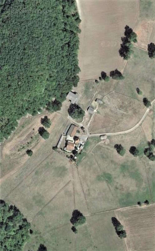 Maison à SAINTE-COLOMBE-DE-VILLENEUVE