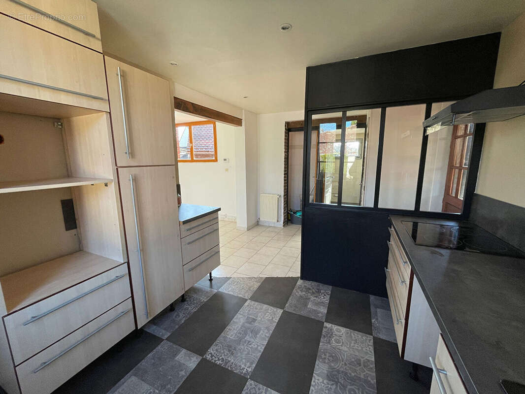 Maison à LONGCHAMPS