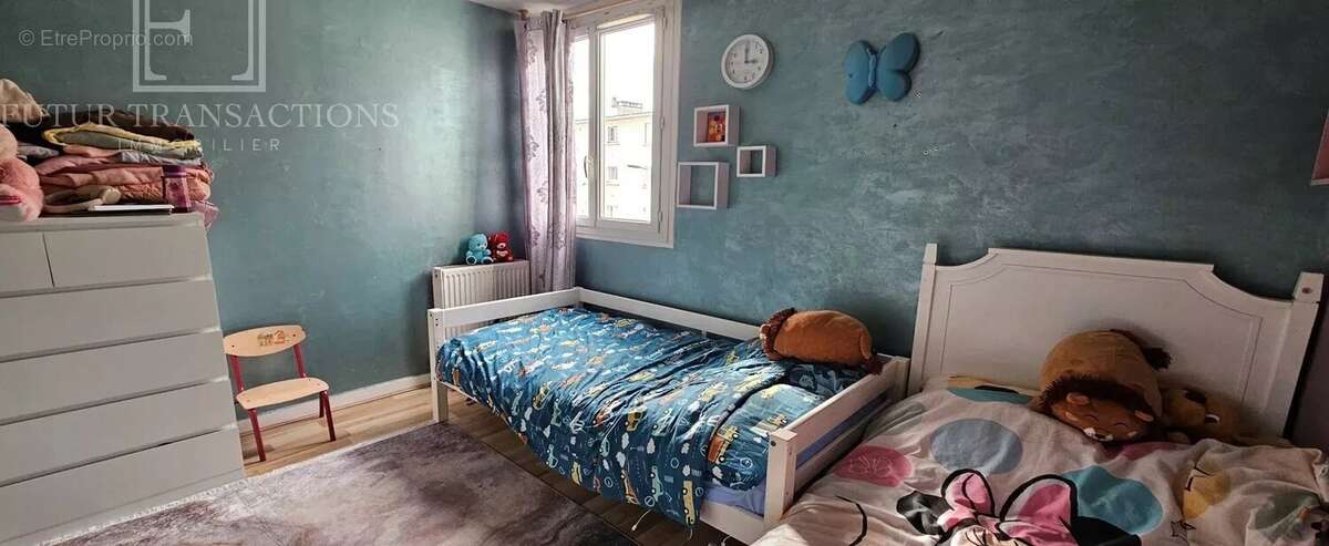 Appartement à COLOMBES