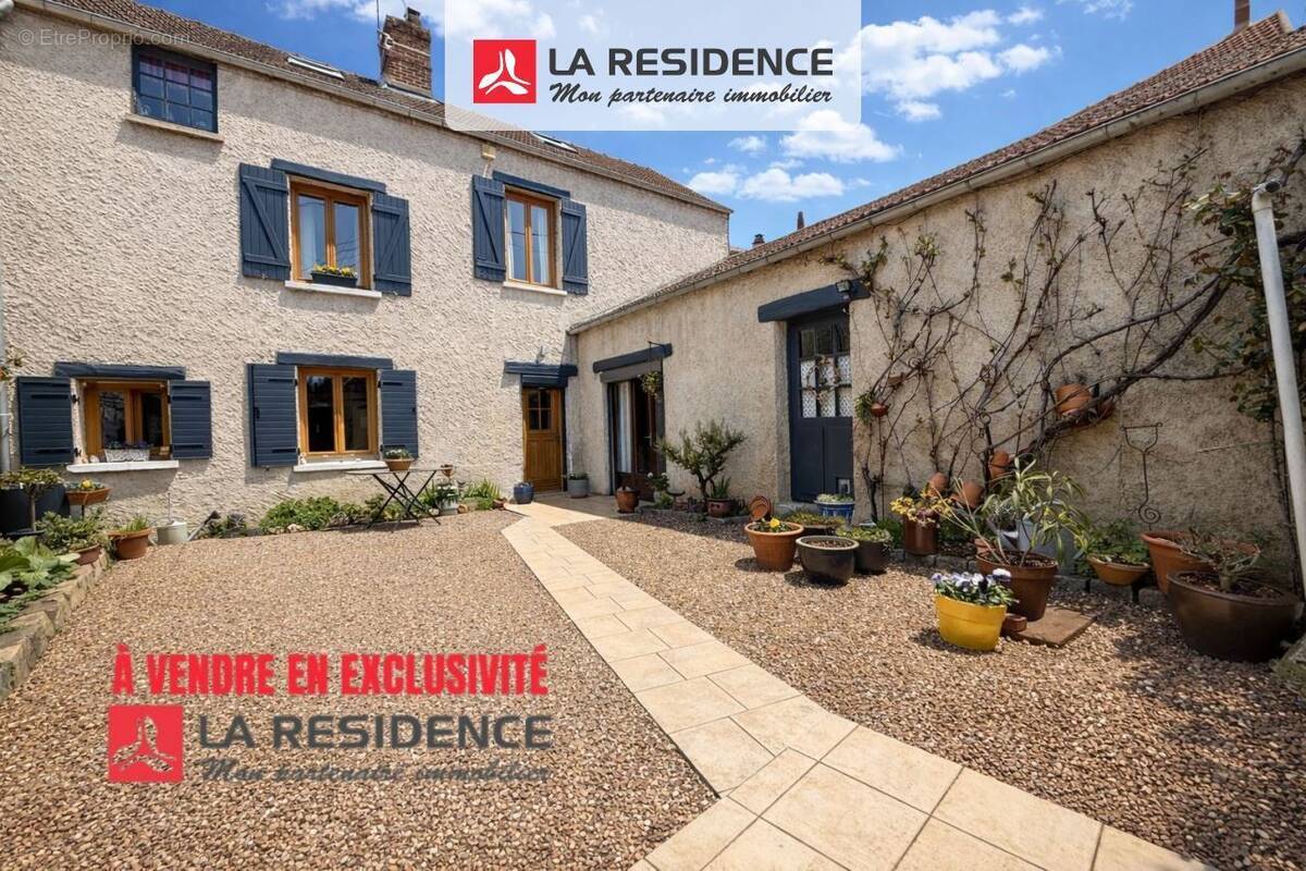 Maison à BENNECOURT