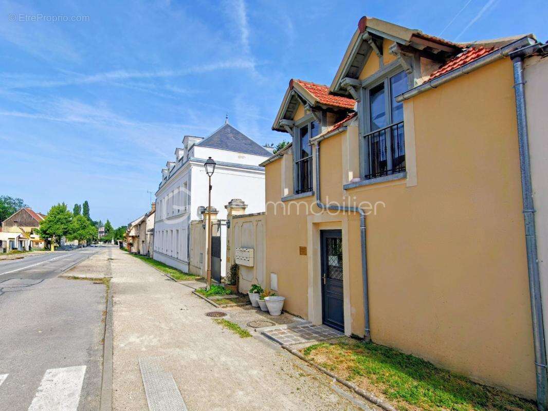 Proche centre - Charmante maison de ville à Jouars-Pontchartrain - photo 14