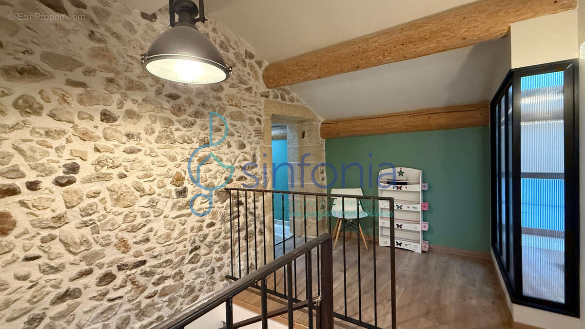 Maison à POUZILHAC