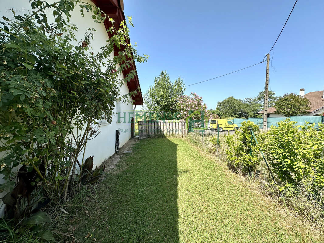 Maison à ARRAUTE-CHARRITTE