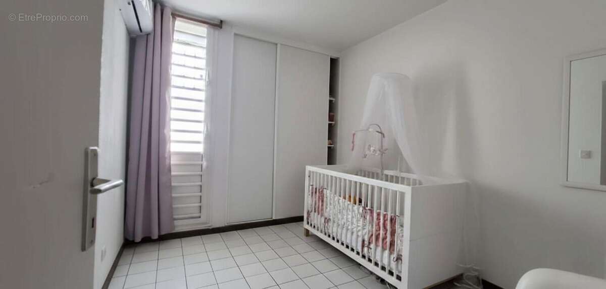 Appartement à BAIE-MAHAULT