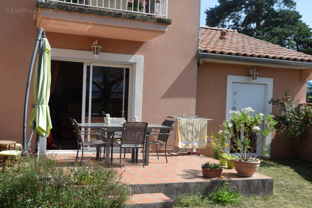 Appartement à AUSSILLON