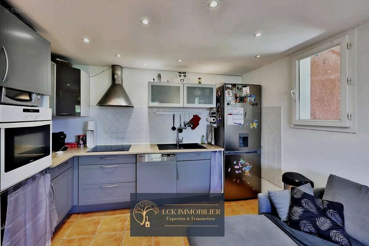 Maison à ROQUEBRUNE-SUR-ARGENS