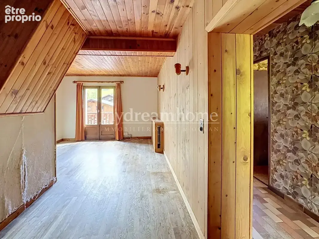 À VENDRE – Ensemble immobilier de 3 chalets à Notre Dame de Bellecombe (73590) - photo 5