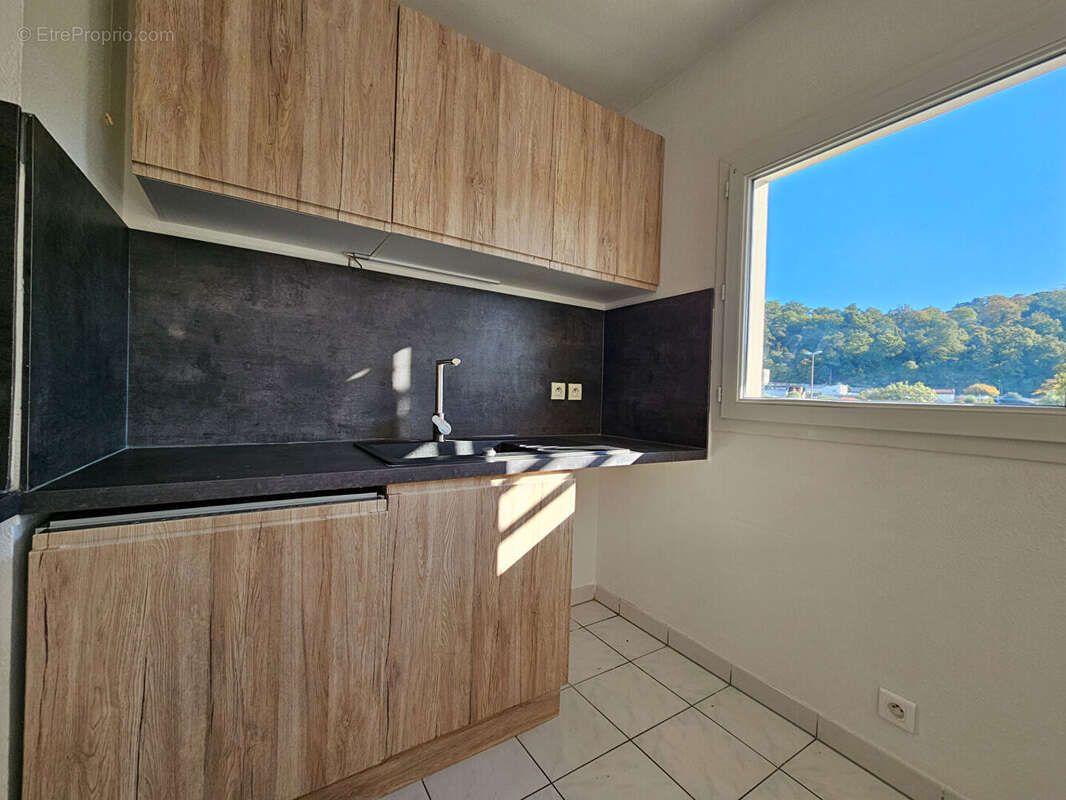 Appartement  3 pièce(s)  Cenon limite Bordeaux - photo 2