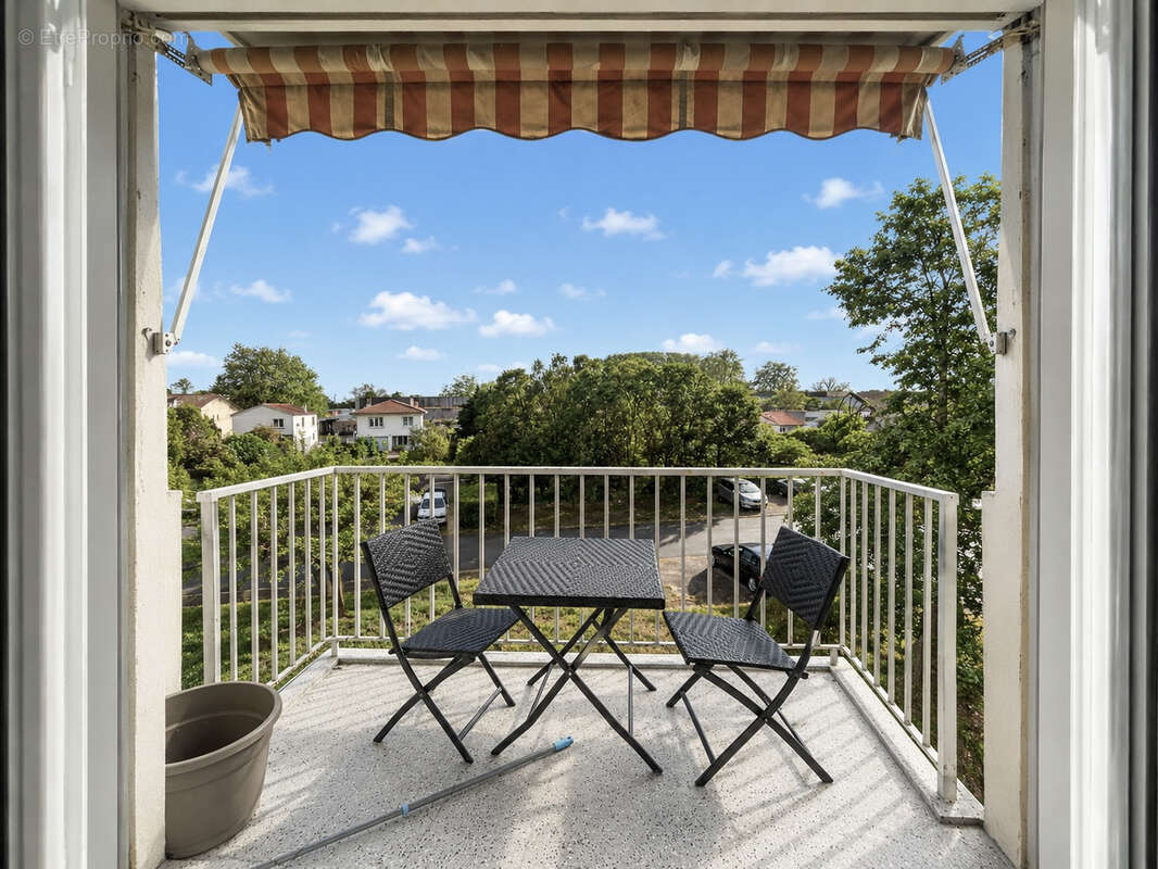 Bruges centre - Appartement T4 de 79 m2 - 3 chambres - Balcons - photo 3