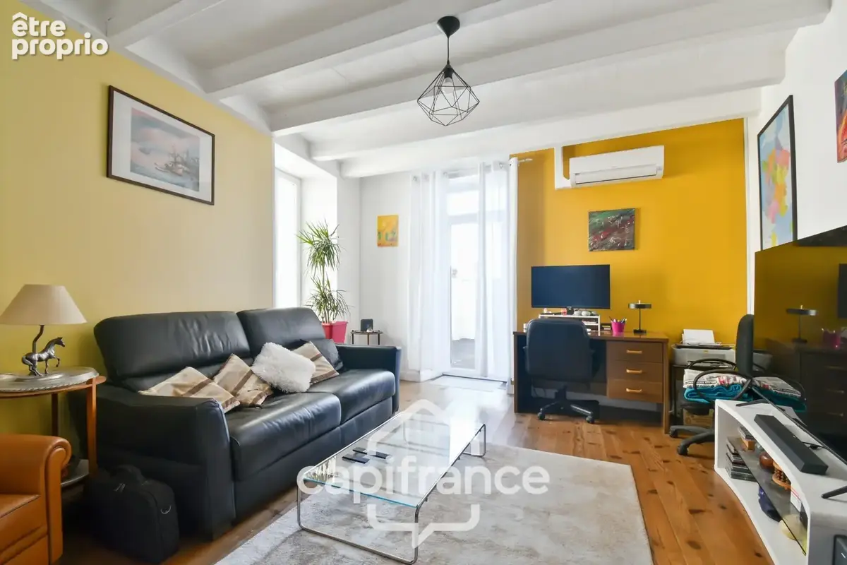 Maison rénovée à vendre 4 pièces SAINT JEAN D'ANGELY (17) avec atelier, cour et jardin potager de 421m² - photo 6