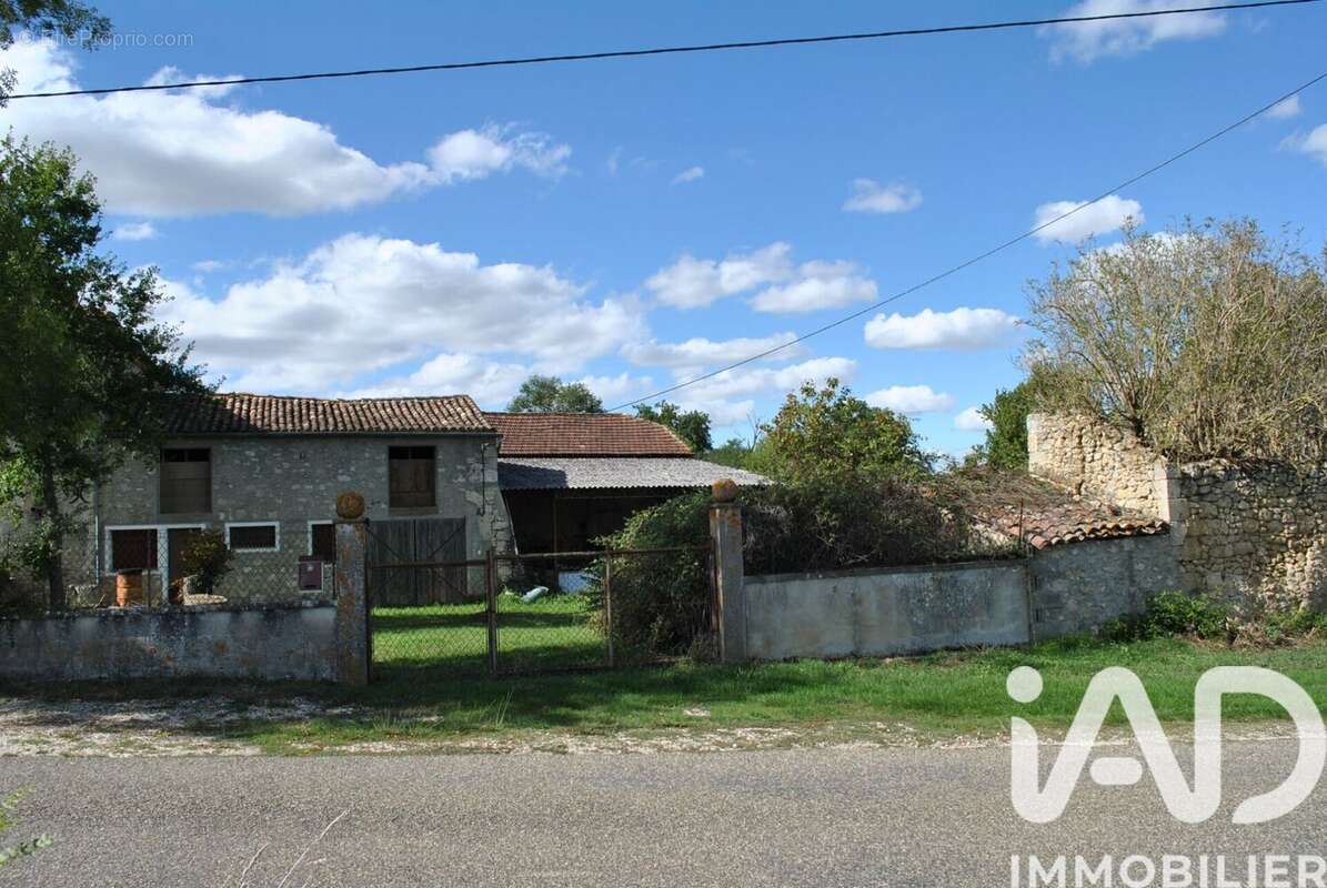 Maison 300 m² à Sempesserre  - photo 9