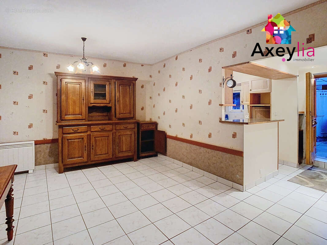 Maison à CHENAY-LE-CHATEL