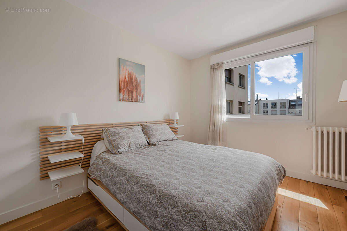 Appartement à PARIS-14E