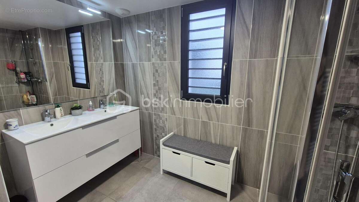 A vendre villa recente trois faces de 108m² sur terrain de 300m² en impasse a saint cyprien plage - proche du port - trois chamb - photo 23
