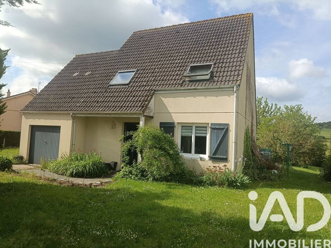 Photo 1 - Maison à NEUVILLE-FERRIERES