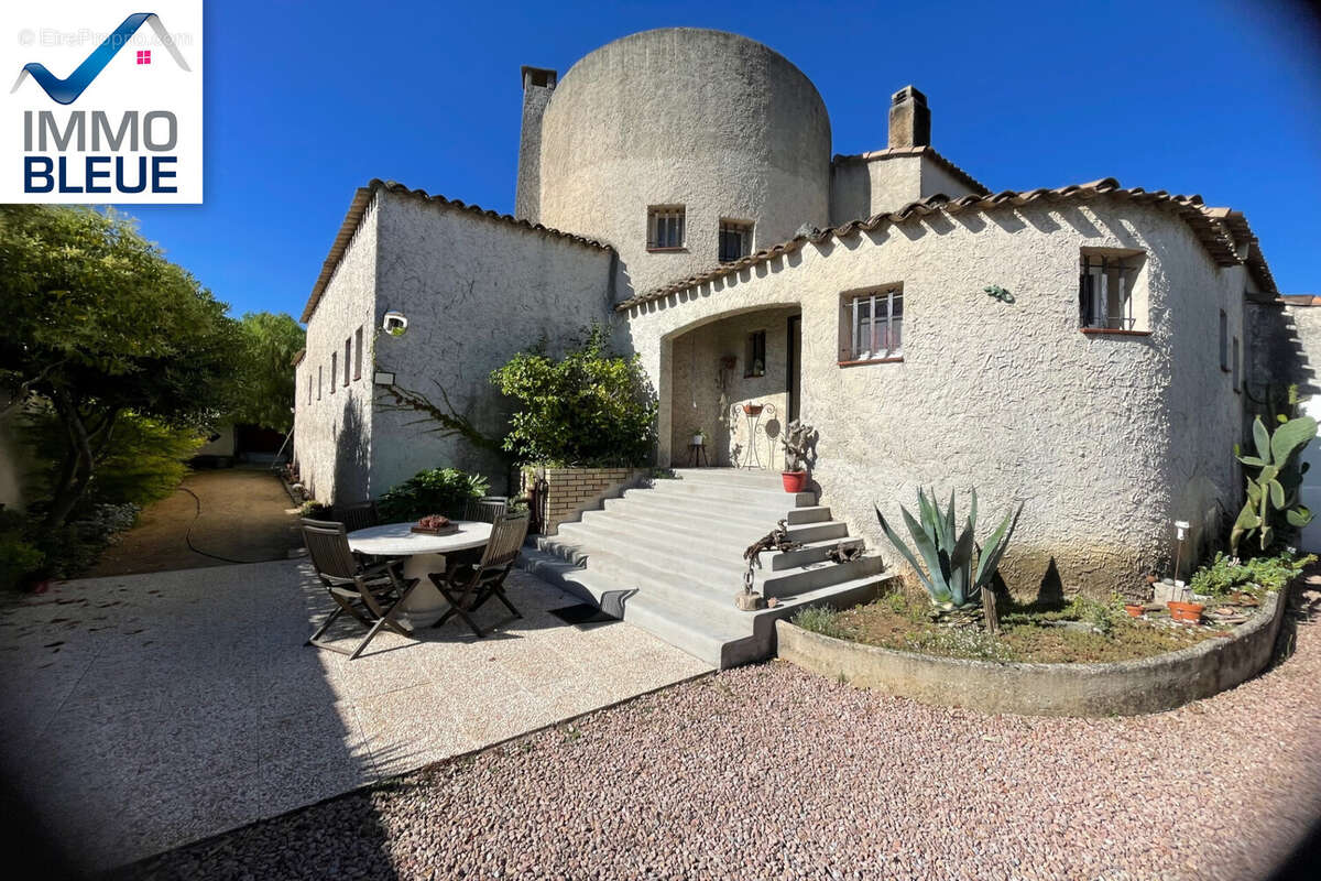 Maison à CHATEAUNEUF-LES-MARTIGUES