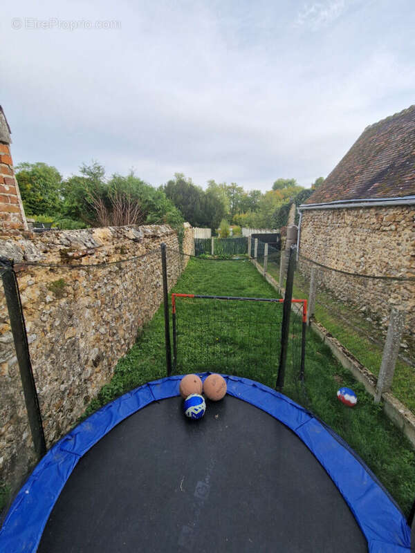 Maison à CHAMPROND-EN-GATINE