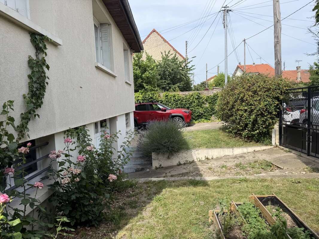 Maison à HOUILLES