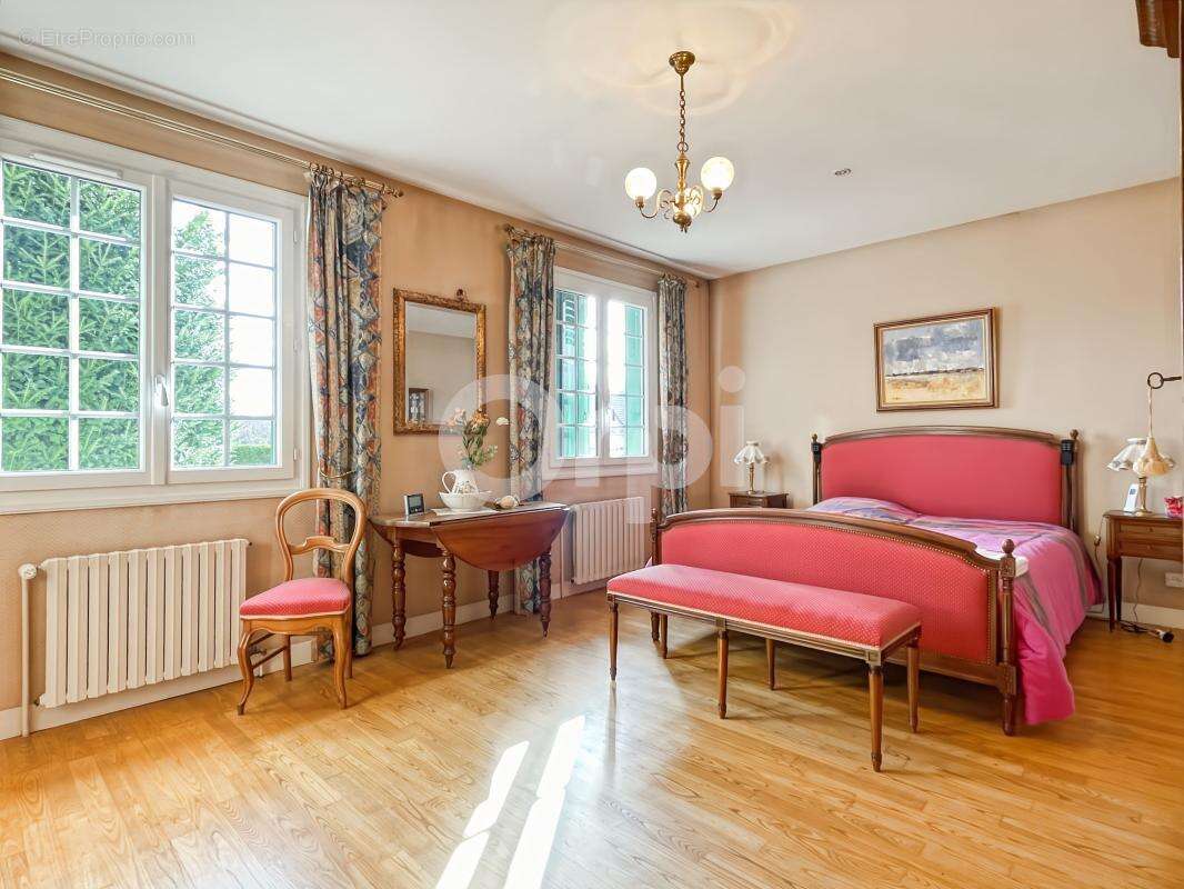 Maison à ARNIERES-SUR-ITON