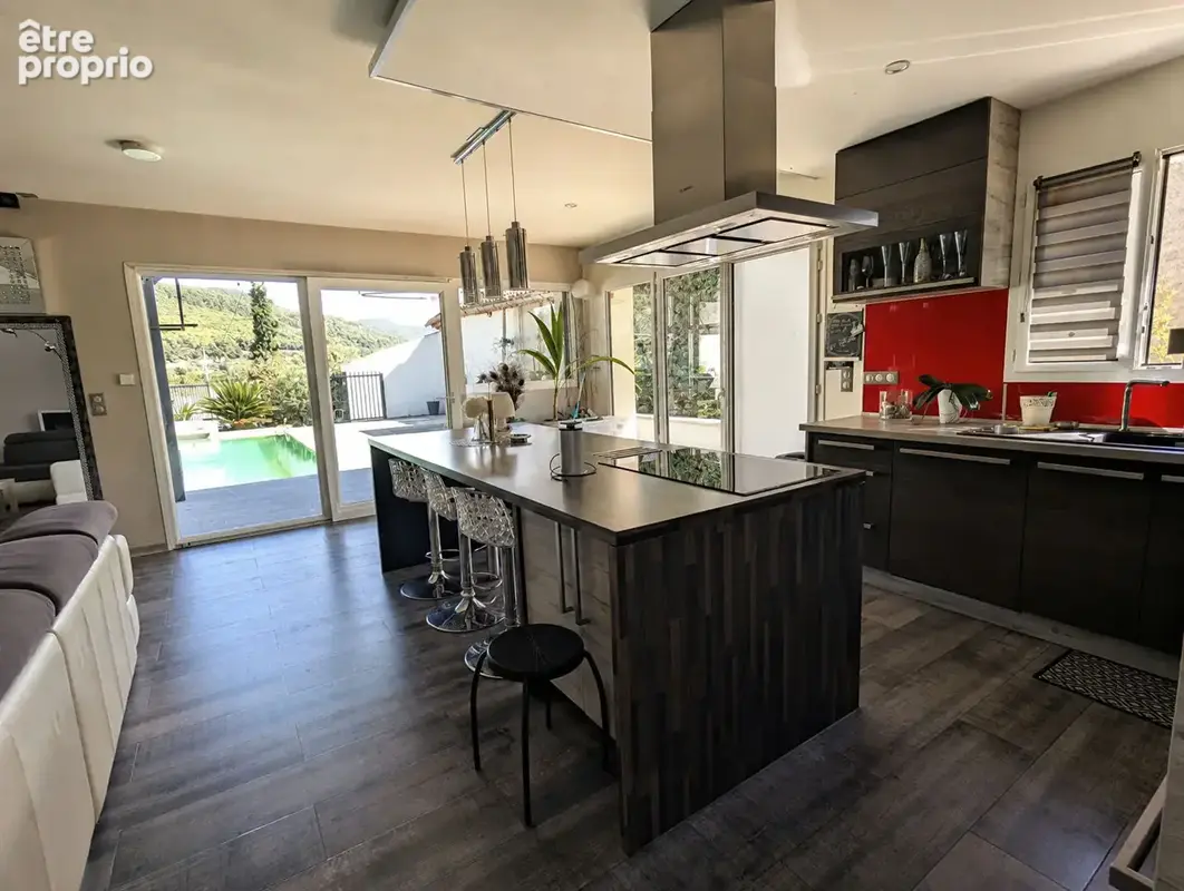 AUPS, superbe villa contemporaine avec piscine proche du village. - photo 4