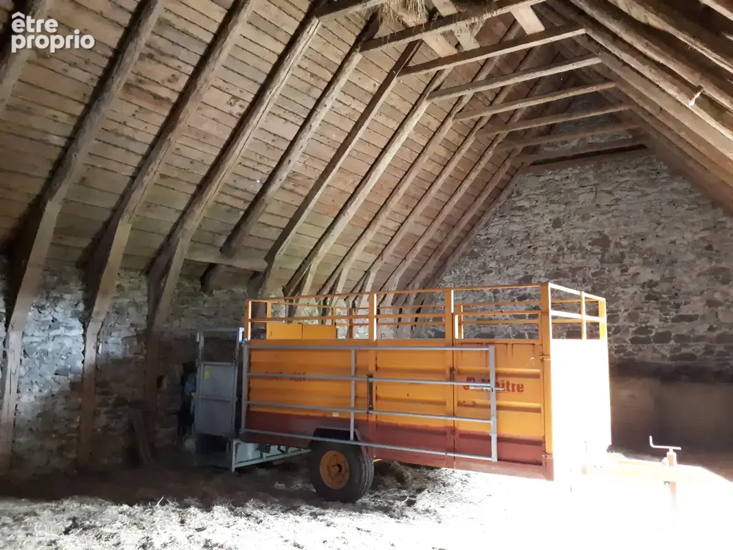 Beau corps de ferme de 260 m2 à aménager avec jardin - photo 5