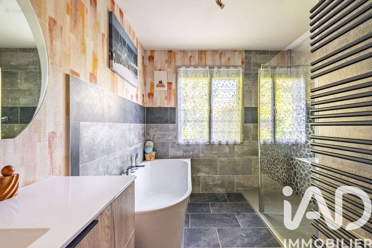 Maison 114 m² à Longchamp  - photo 8
