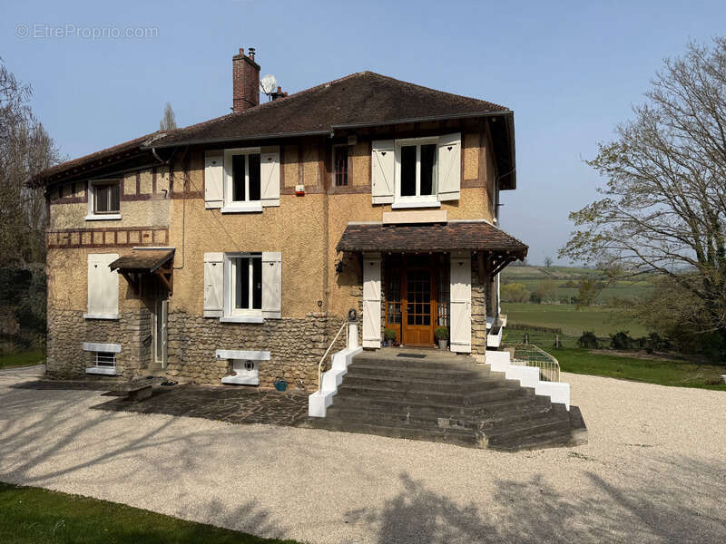 Maison à GRISY-LES-PLATRES