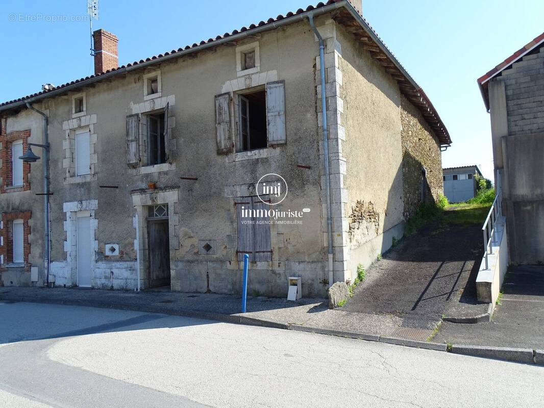 Maison à SAILLAT-SUR-VIENNE