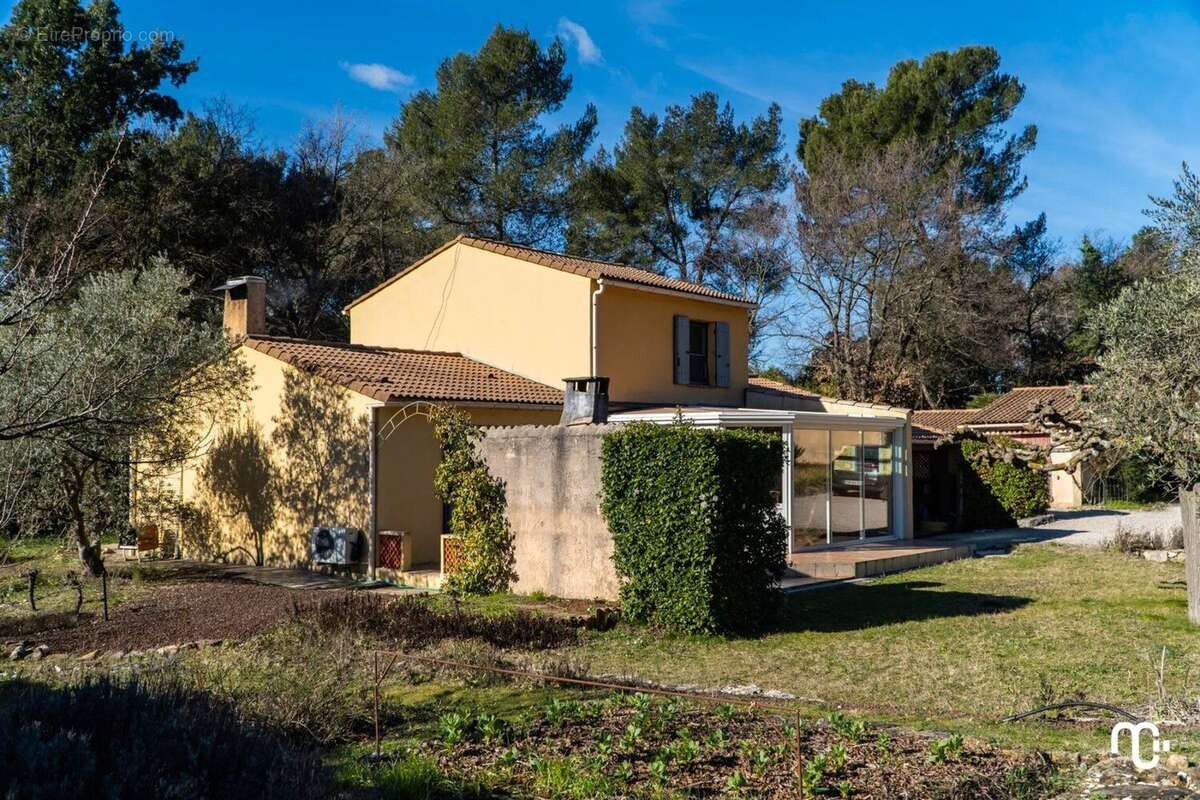 Maison à POURRIERES