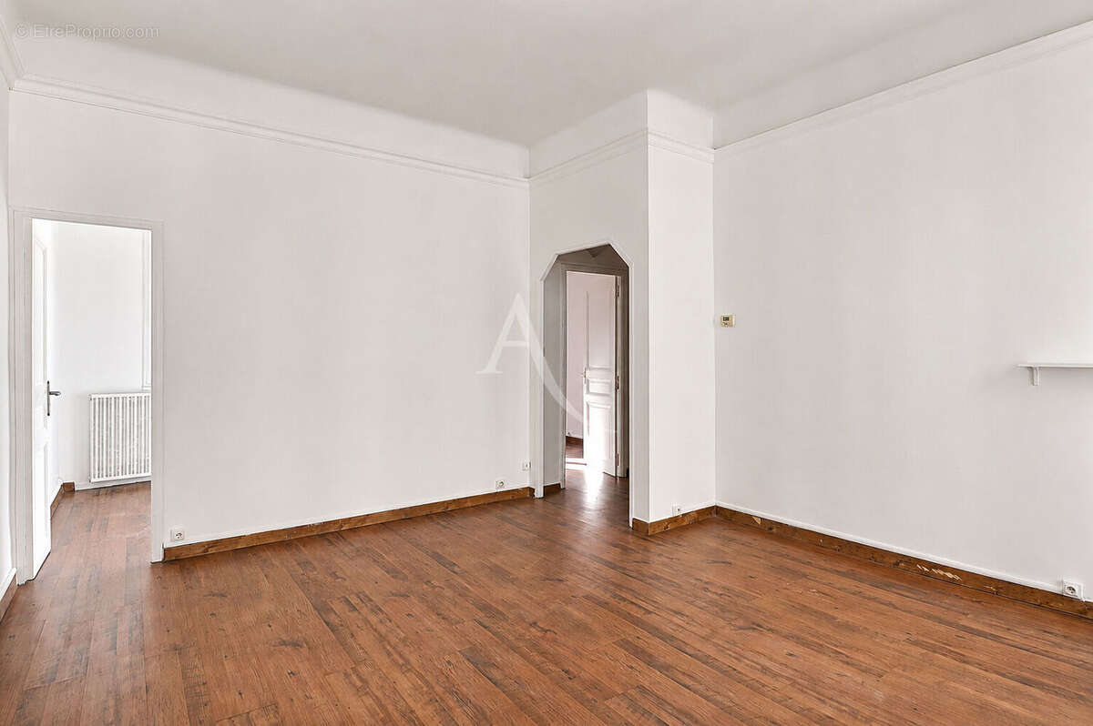 Appartement à MARSEILLE-5E