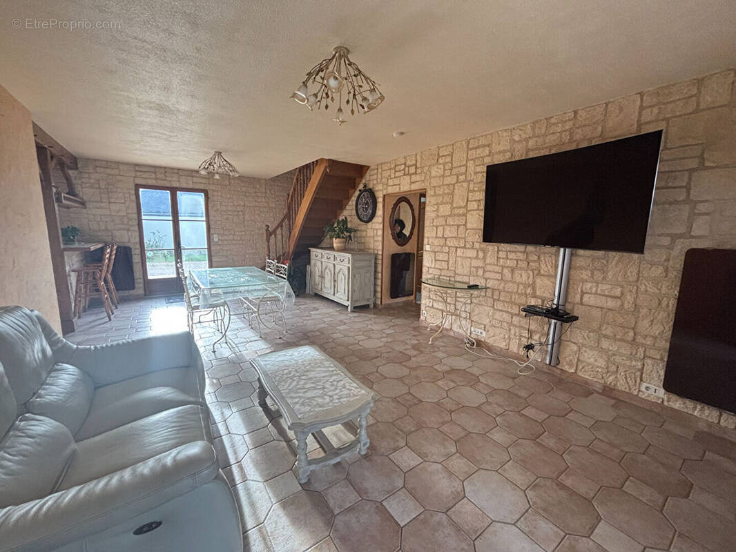 Maison à SAINT-LYPHARD