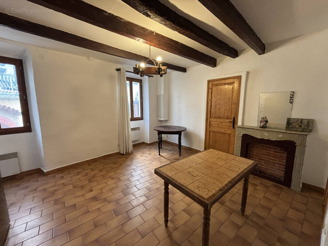 Appartement à PEILLE