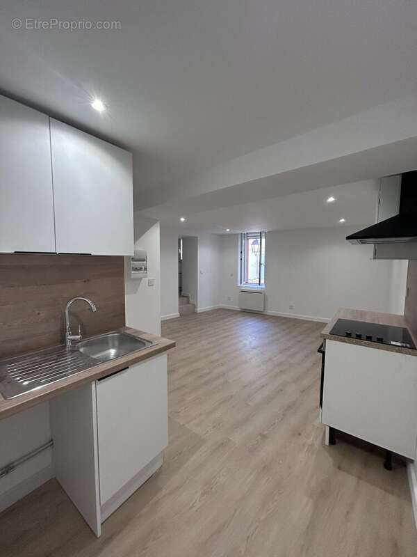 Appartement 42 m² à Trets  - photo 3