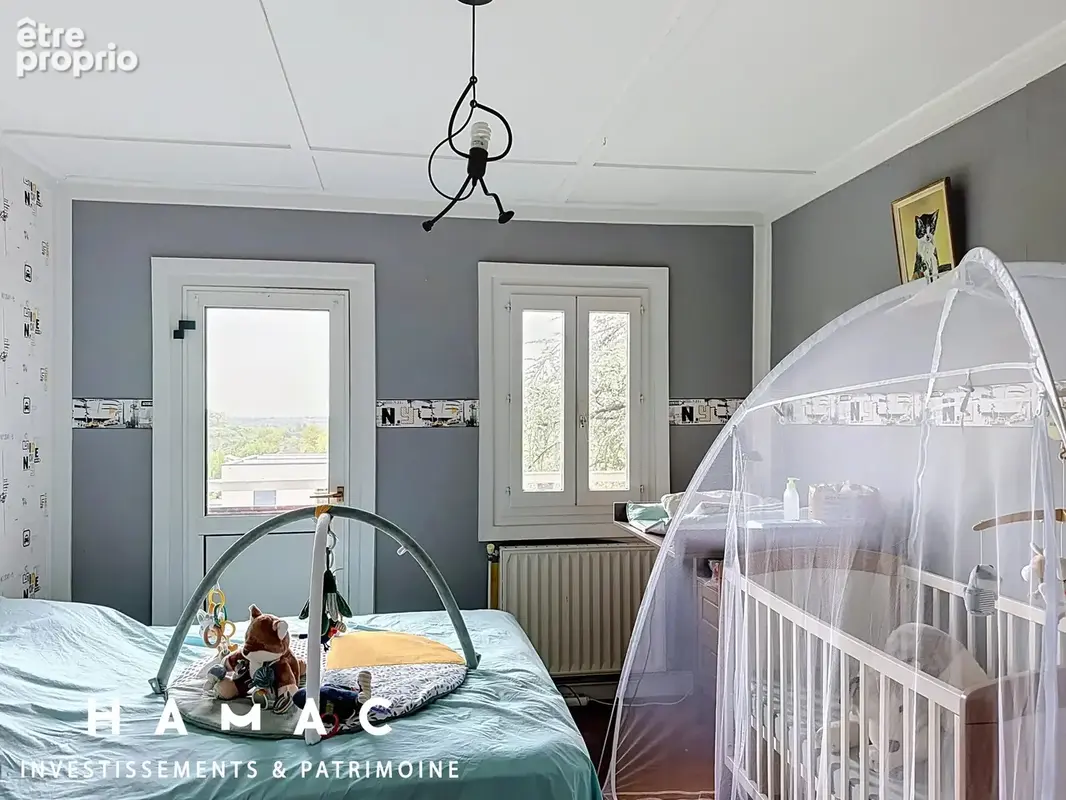 Chalet Grézieu-la-Varenne Centre 250 m² - photo 10