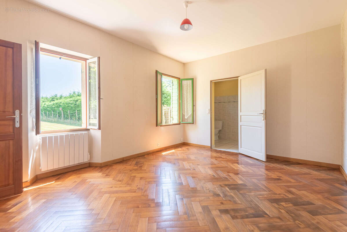 Maison xvio - 270 m2 - 5 chambres - photo 10