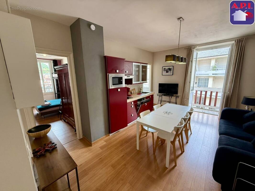 Appartement à AX-LES-THERMES