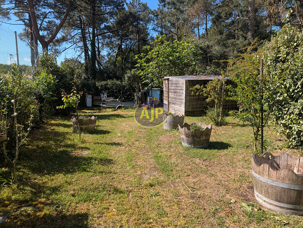 Appartement à LE VERDON-SUR-MER